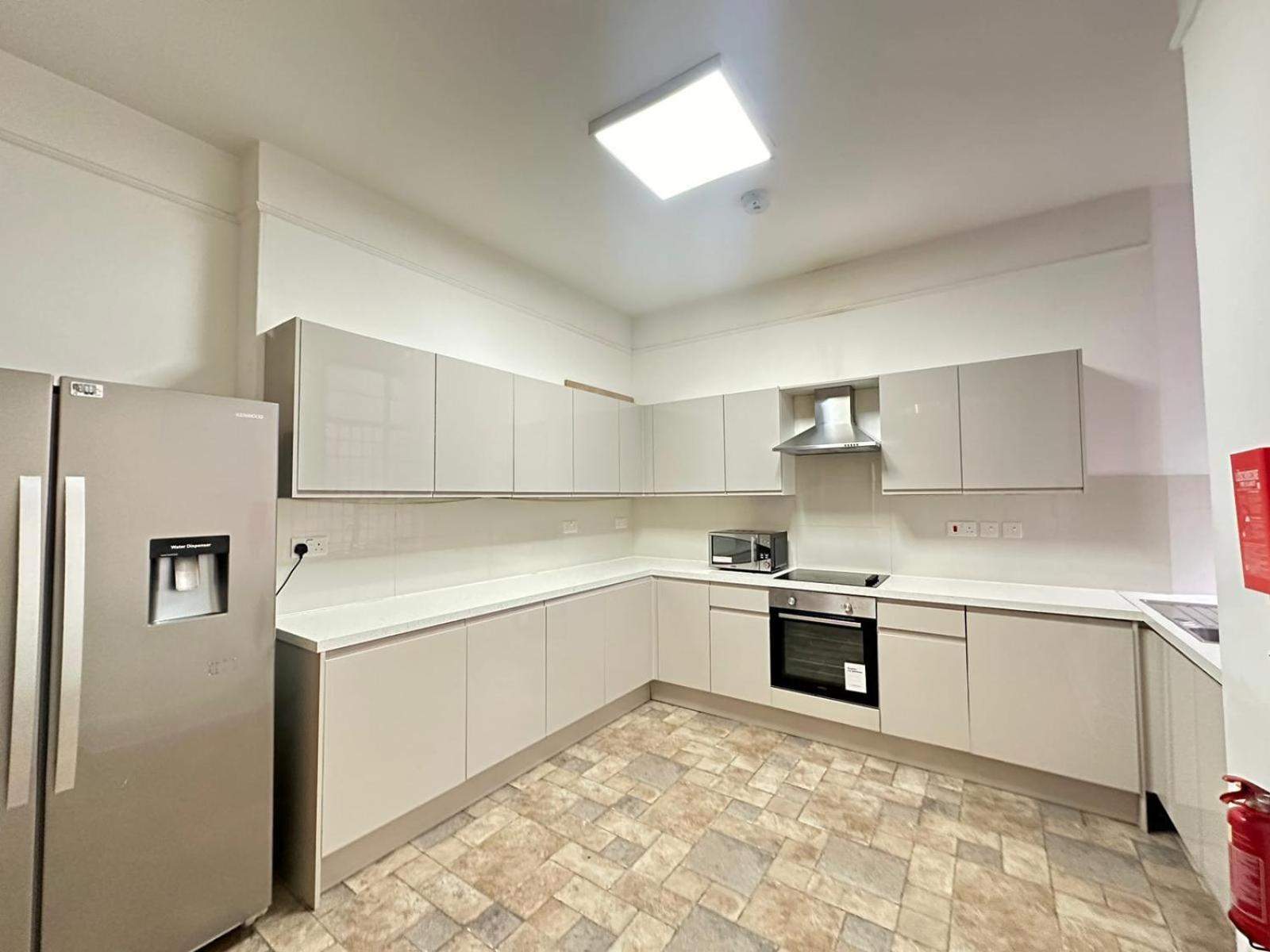 Vilă Oxford Street Four Bedroom Luxury Londra