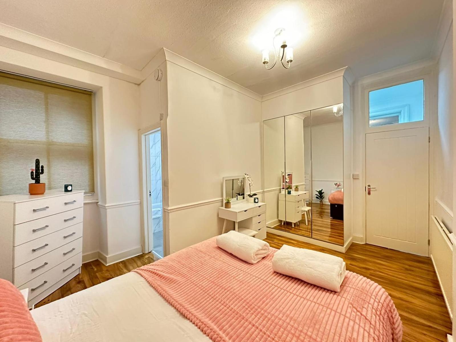 Oxford Street Four Bedroom Luxury * Londra